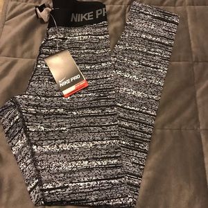 Nike Dri-Fit Hyperwarm leggings